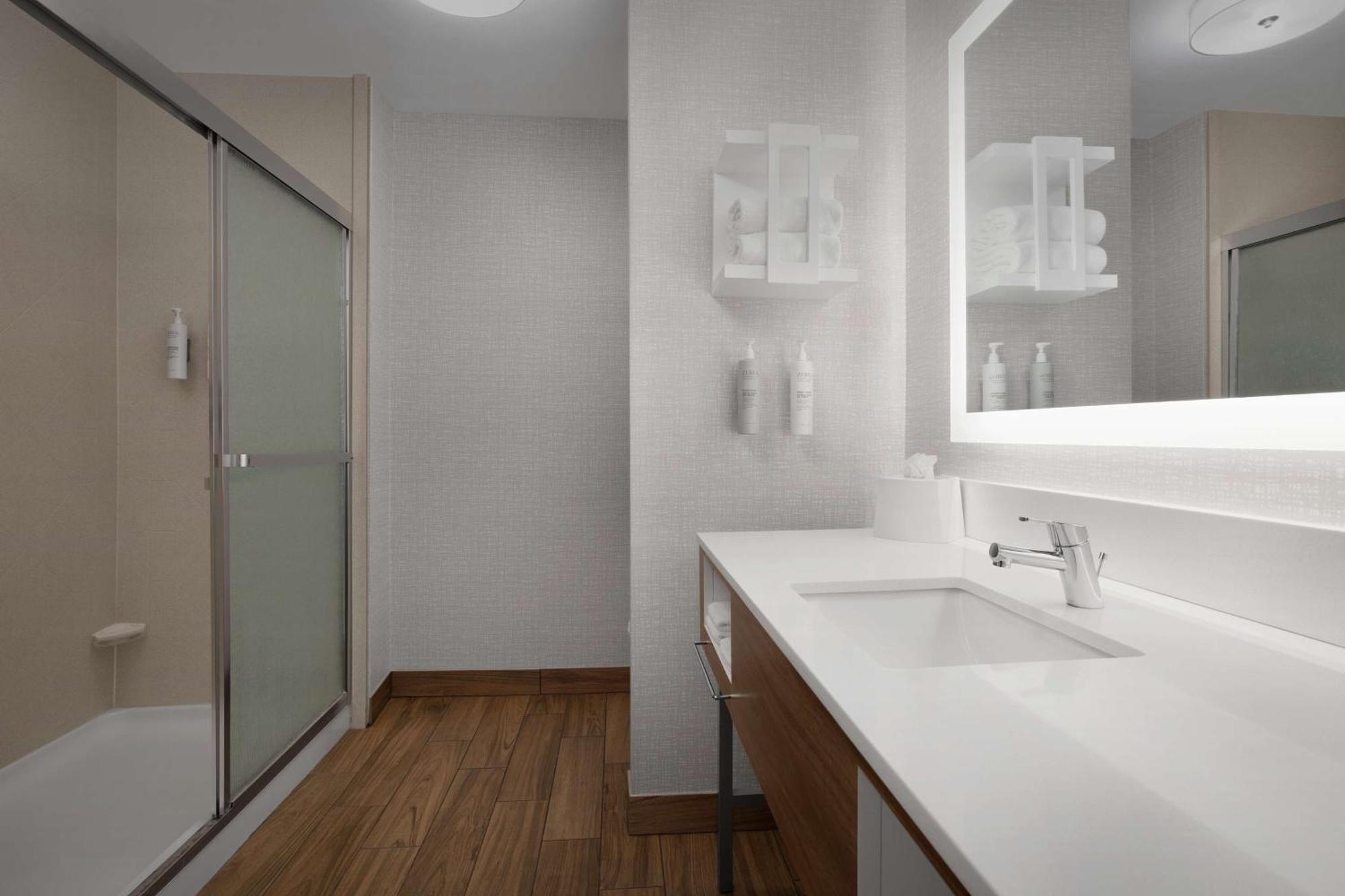 Hampton Inn Yorkville Exteriör bild