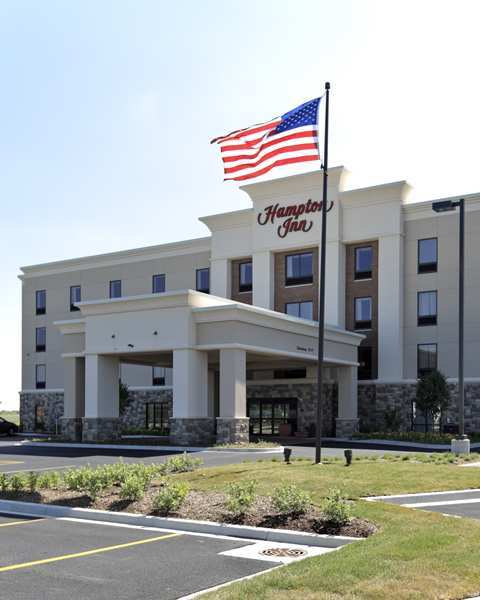 Hampton Inn Yorkville Exteriör bild
